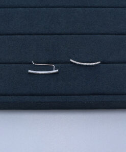 J1-82 BRINCO CRAVEJADO IMPORTADO PESO APROXIMADO 1,1g L18