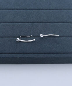 J2-51 BRINCO CRAVEJADO IMPORTADO PESO APROXIMADO 1,8g L18